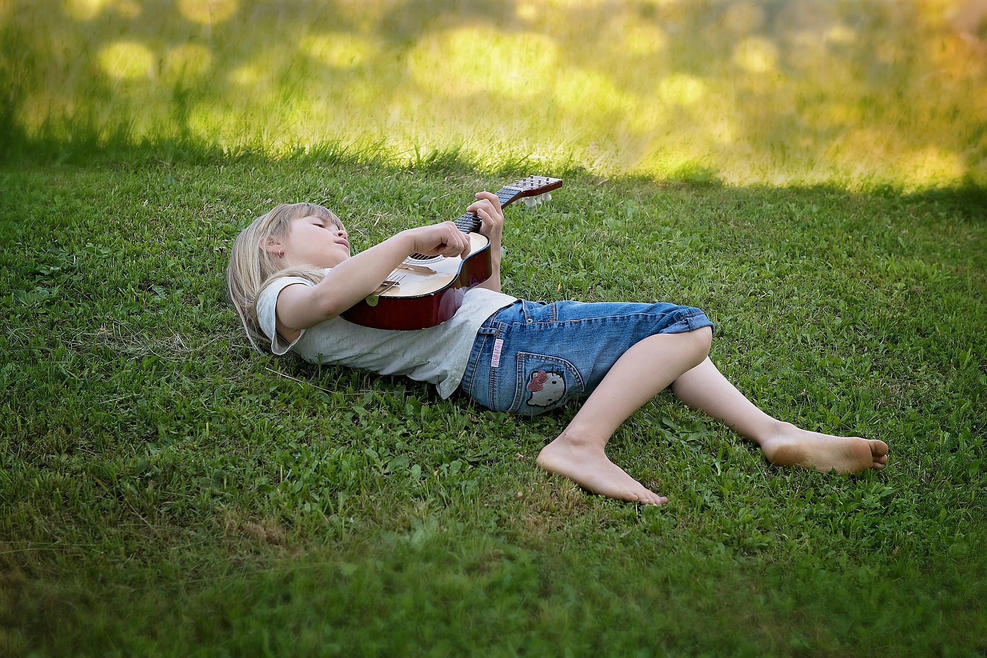 Kinderliedjes spelen op de gitaar? De leukste kinderliedjes voor je kind!